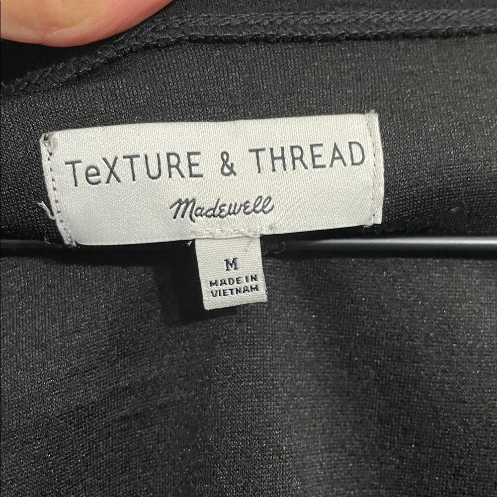 Madewell texture and thread Black V-Neck faux wrap top - Picture 4 of 7